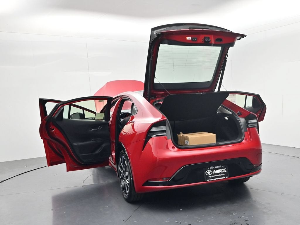 2027 Toyota Prius Plug-in Hybrid XSE Premium