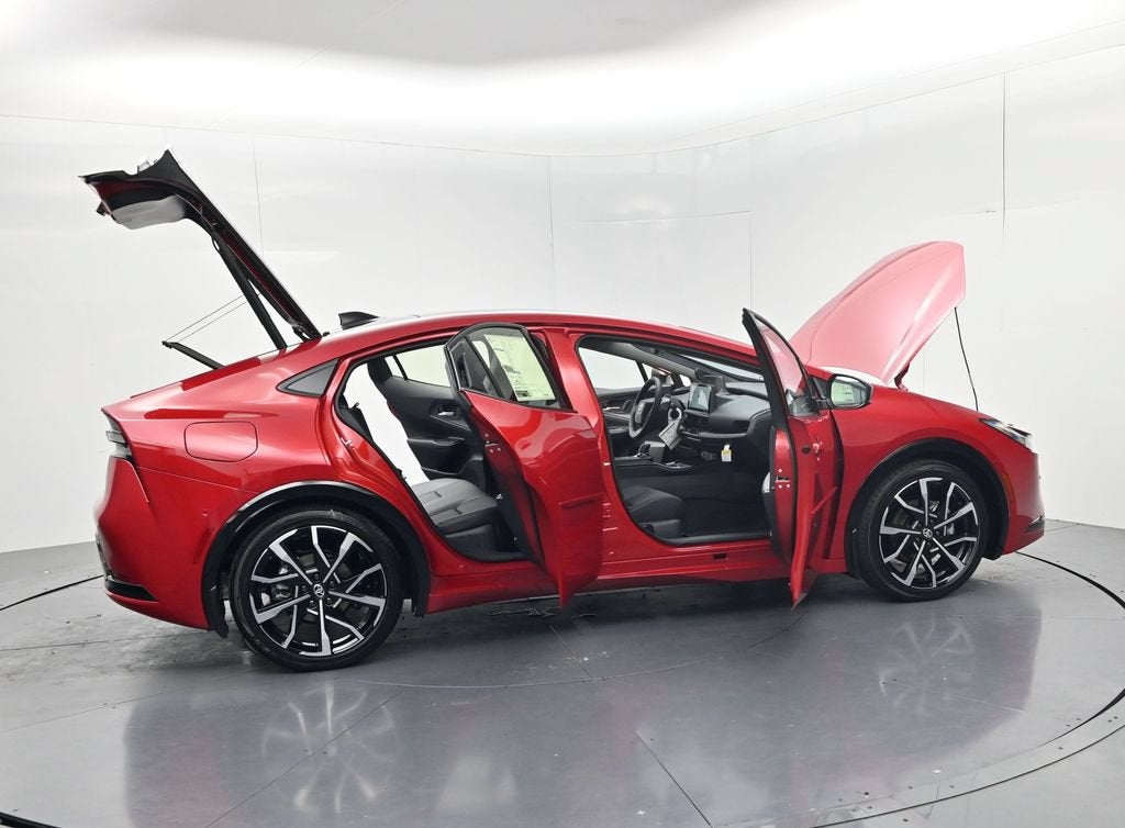2027 Toyota Prius Plug-in Hybrid XSE Premium