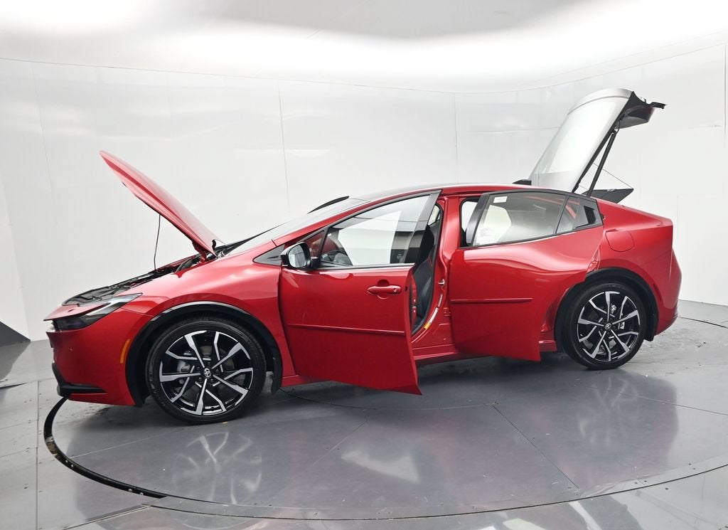 2027 Toyota Prius Plug-in Hybrid XSE Premium