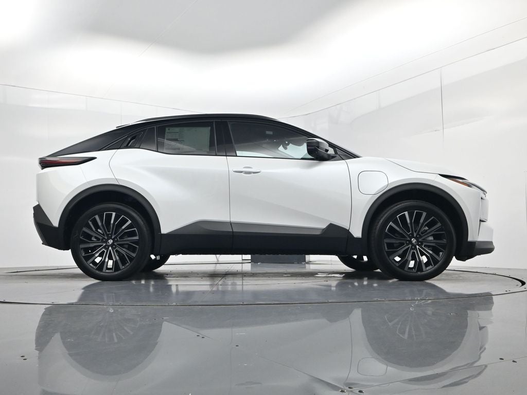 2026 Toyota C-HR XSE