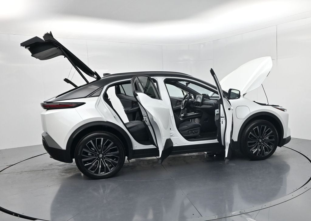 2026 Toyota C-HR XSE