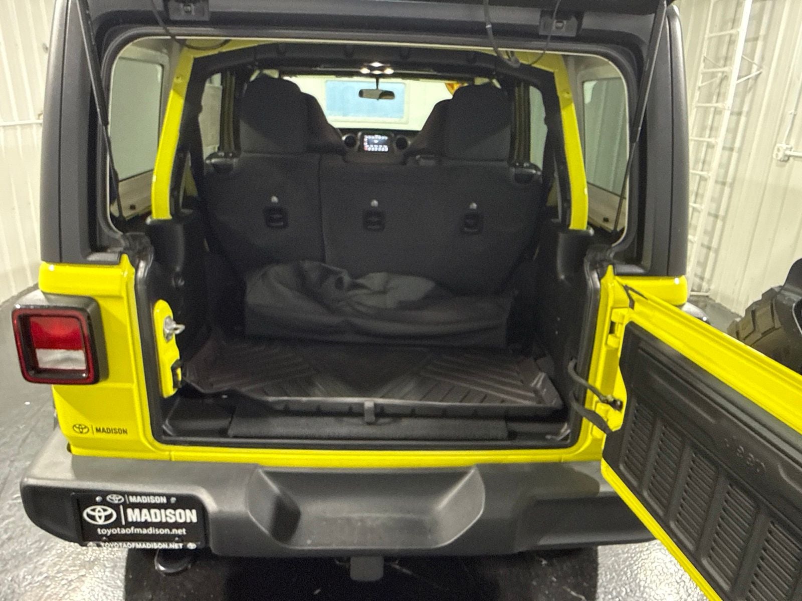 2022 Jeep Wrangler Unlimited Willys
