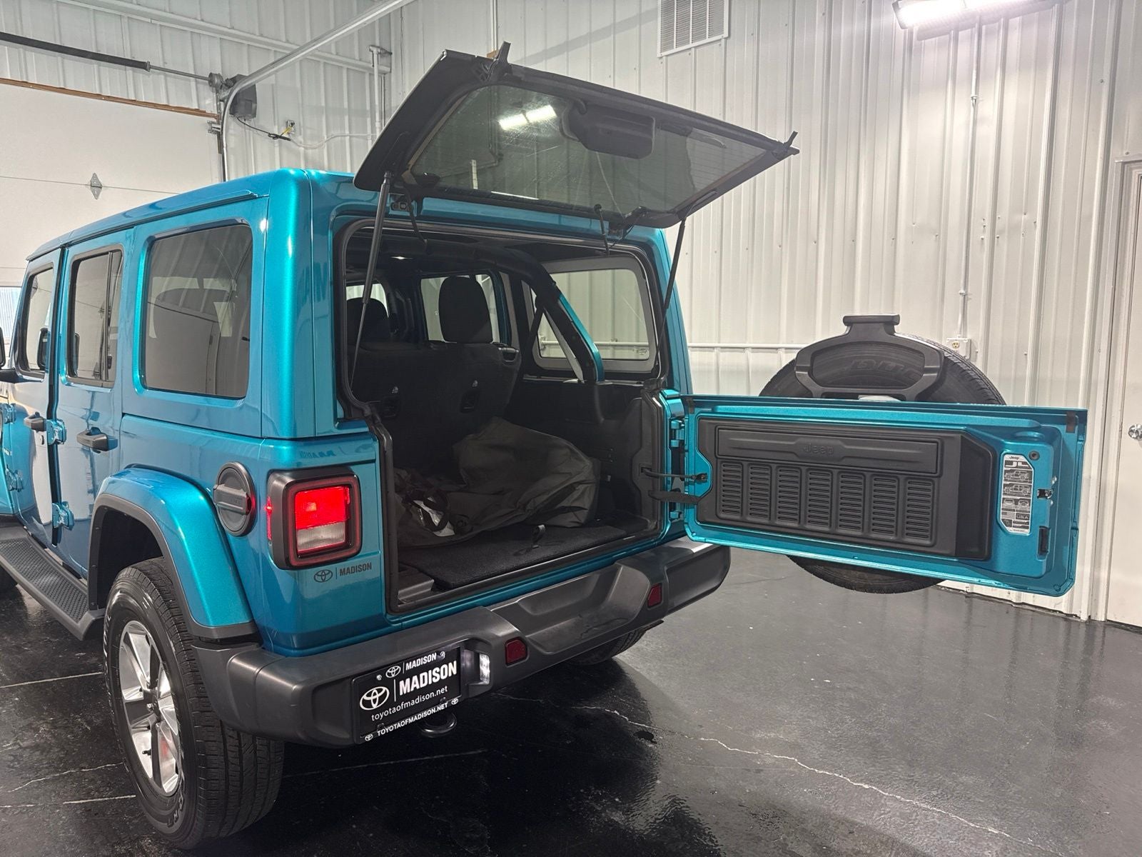 2020 Jeep Wrangler Unlimited Sahara