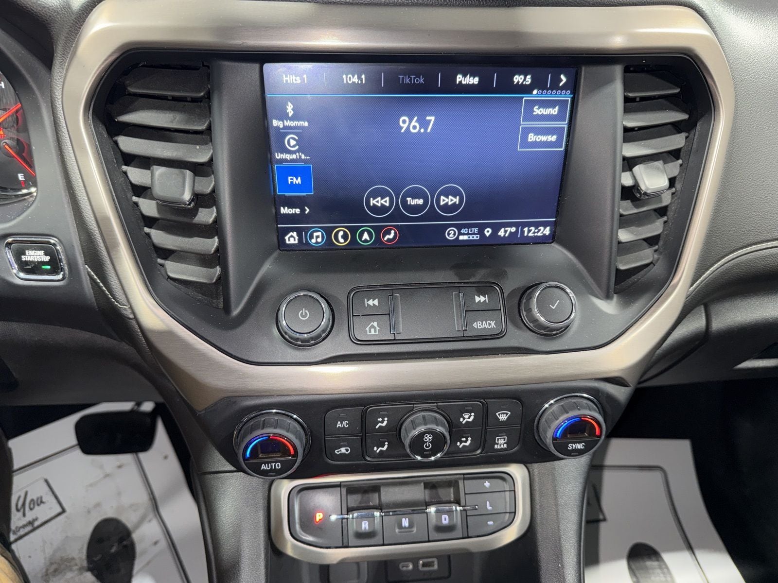 2022 GMC Acadia Denali