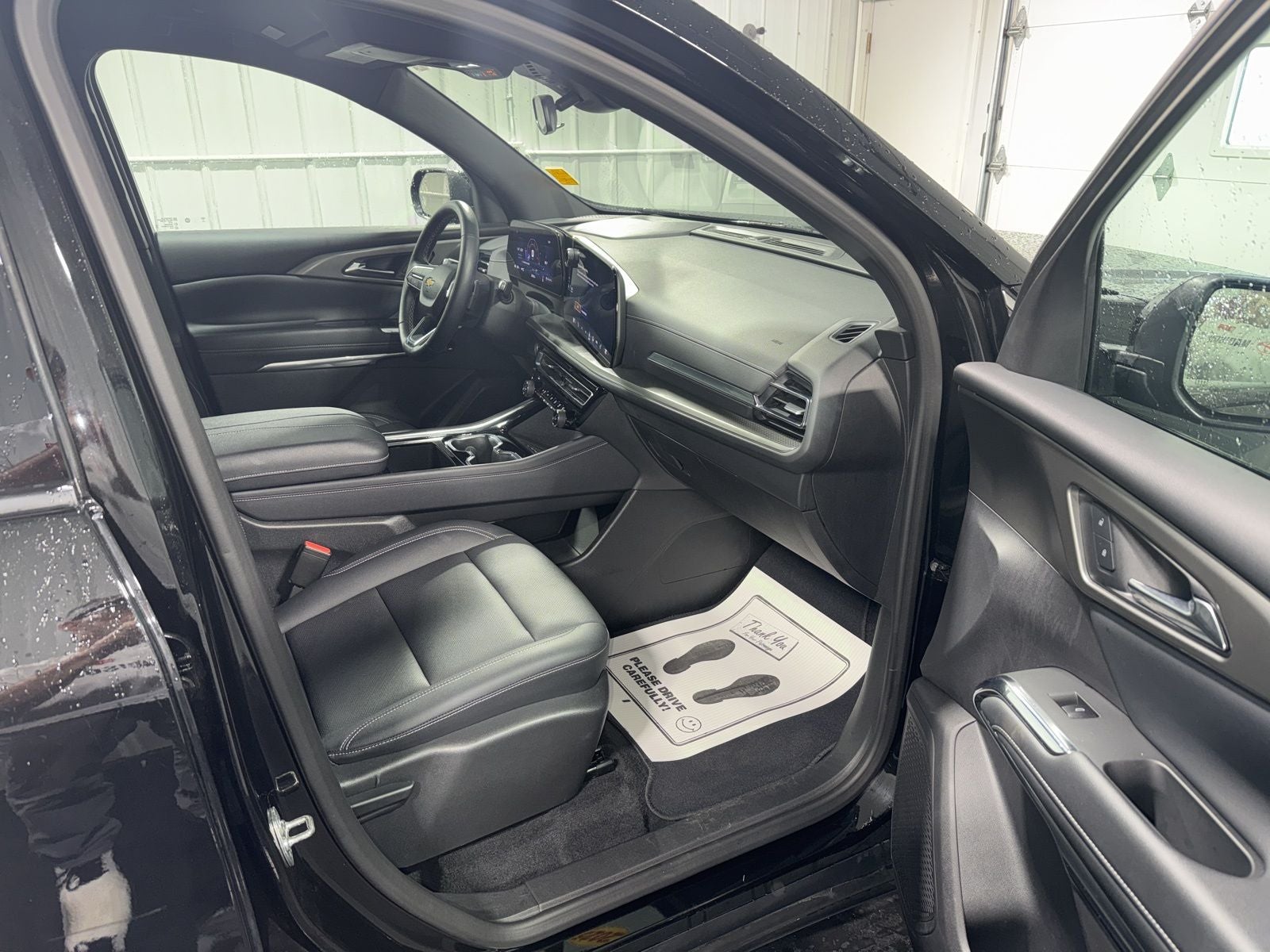 2025 Chevrolet Traverse LT 2LT