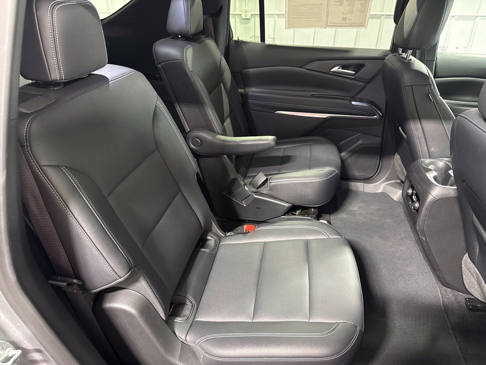2025 Chevrolet Traverse LT 2LT