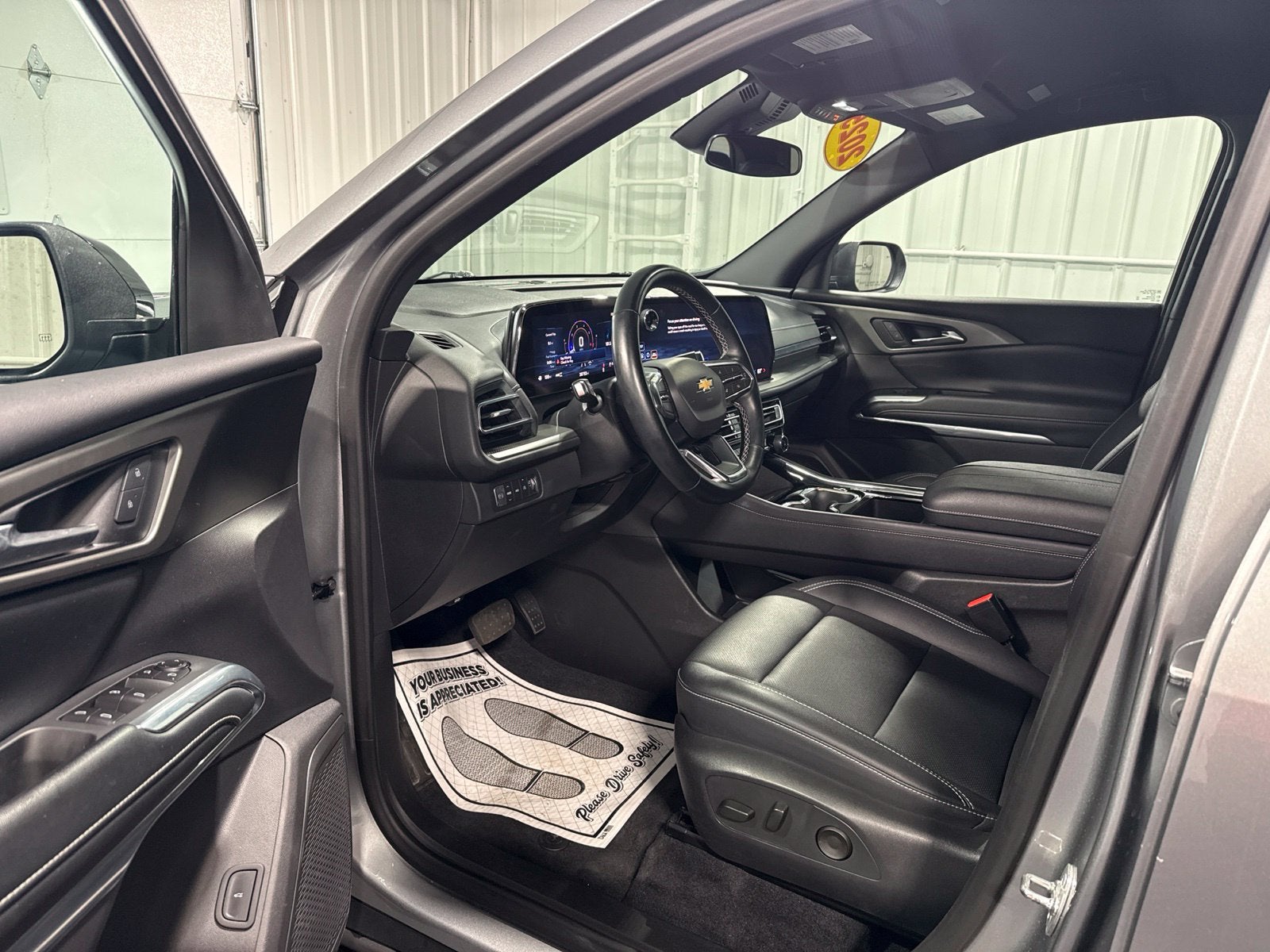 2025 Chevrolet Traverse LT 2LT
