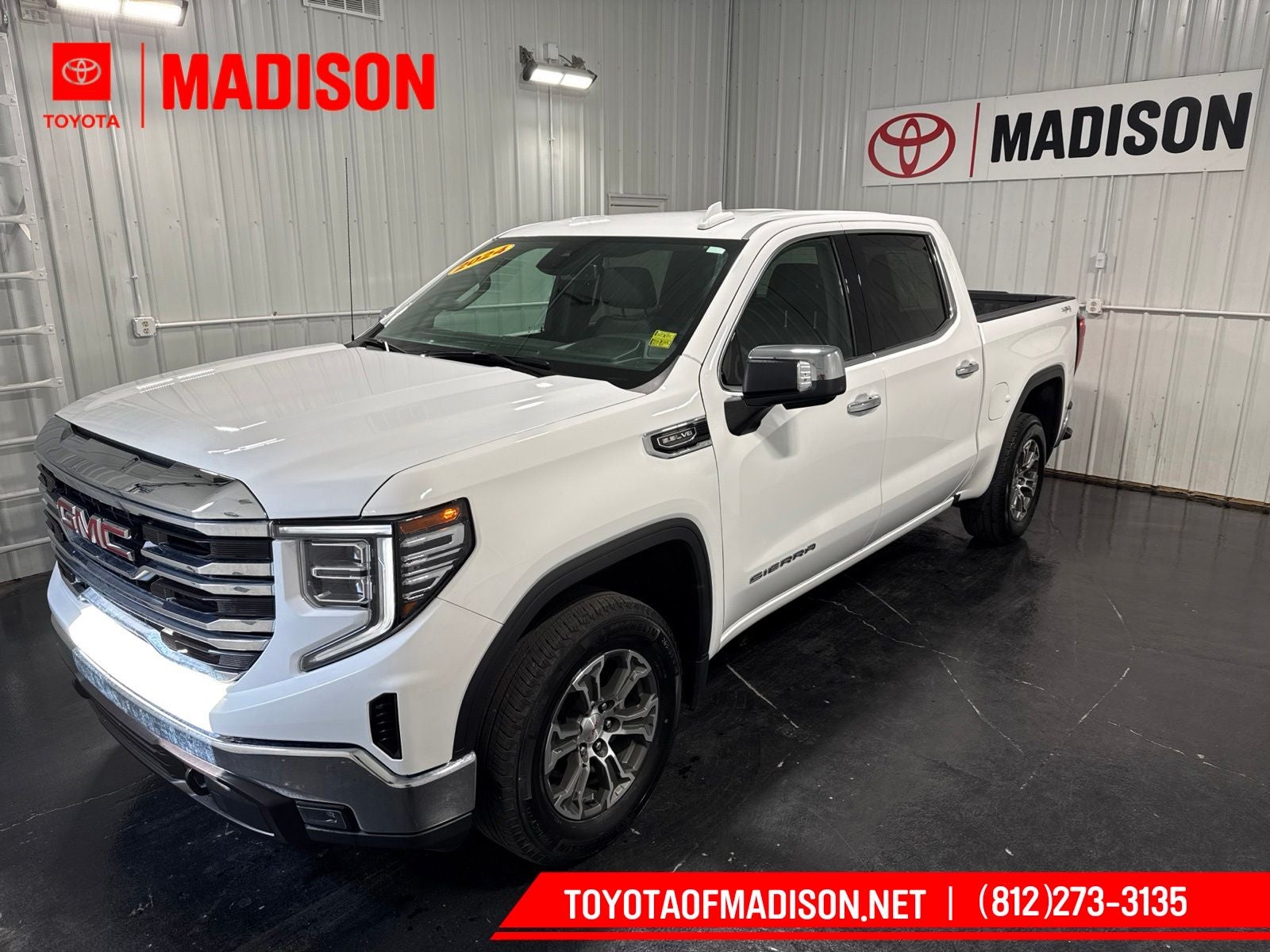 2024 GMC Sierra 1500 SLT