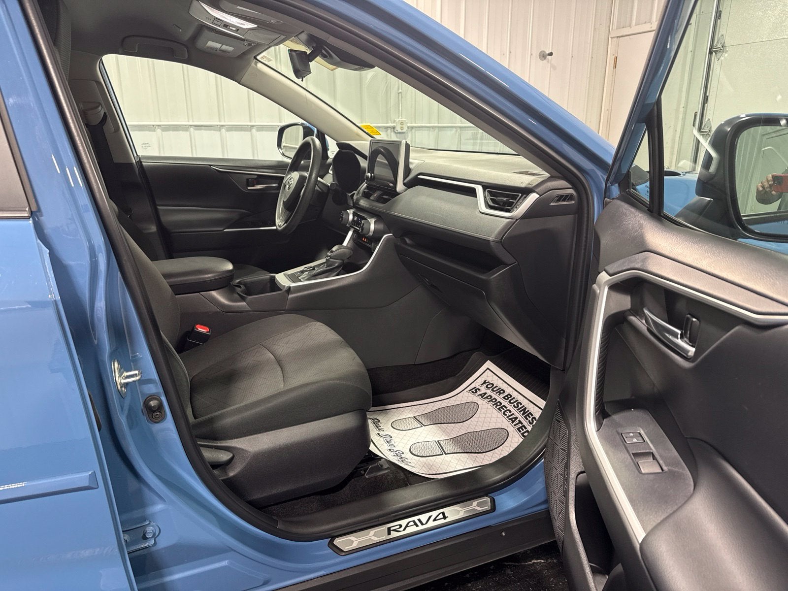 2023 Toyota RAV4 Hybrid Woodland Edition
