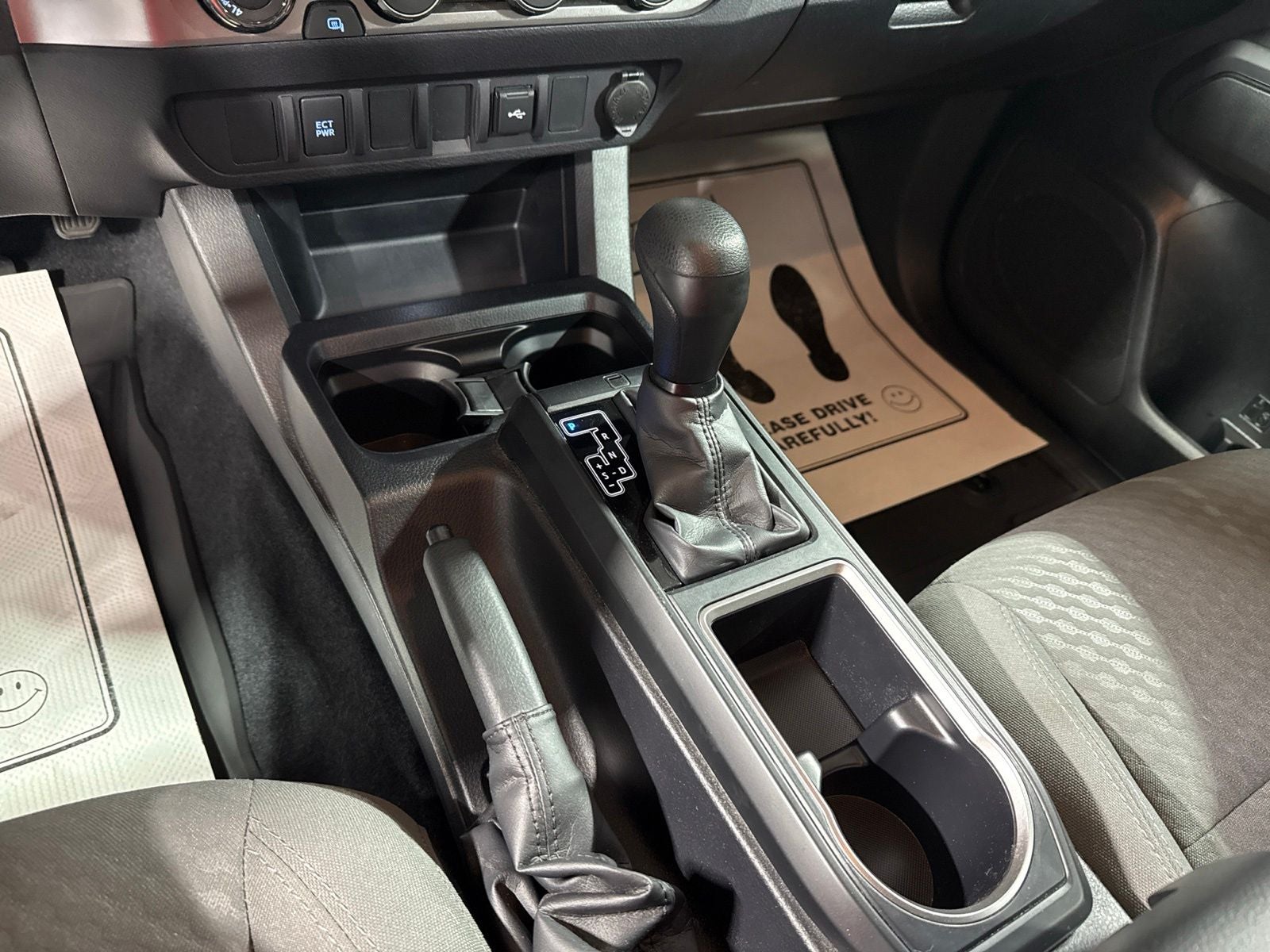 2022 Toyota Tacoma SR V6