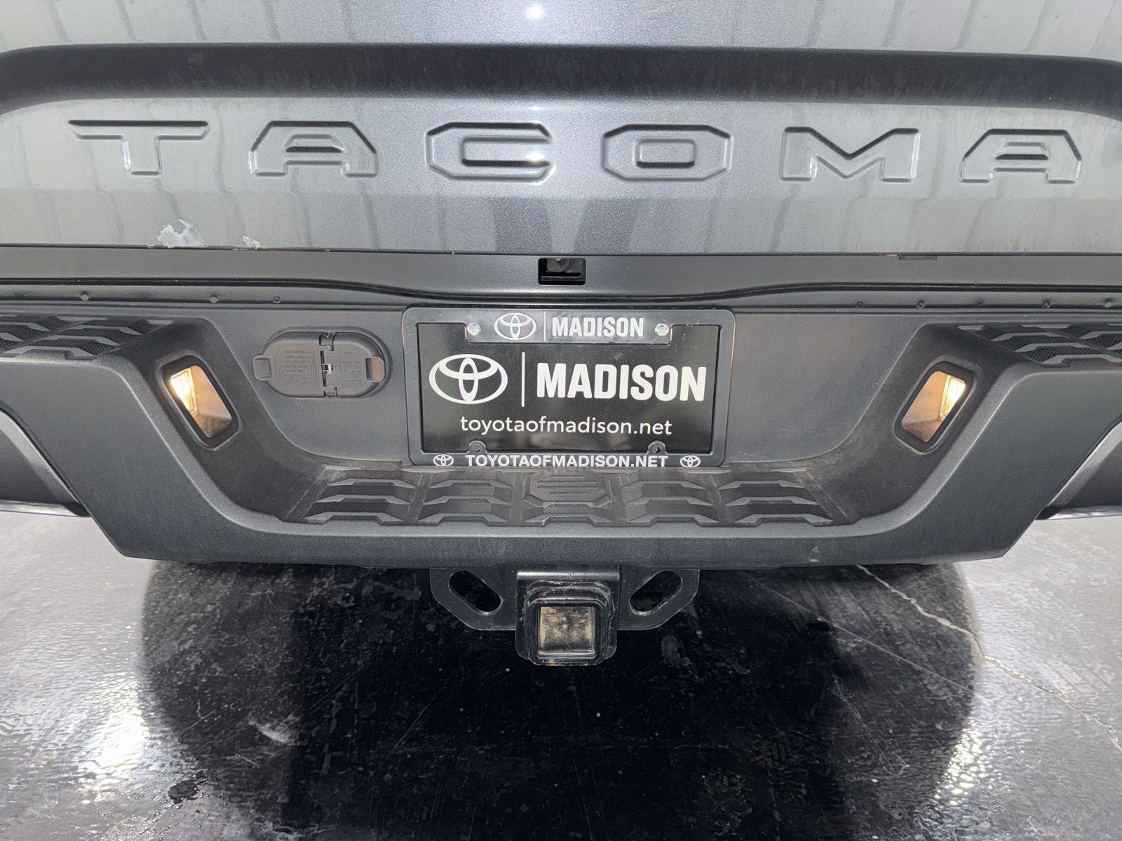 2023 Toyota Tacoma SR V6