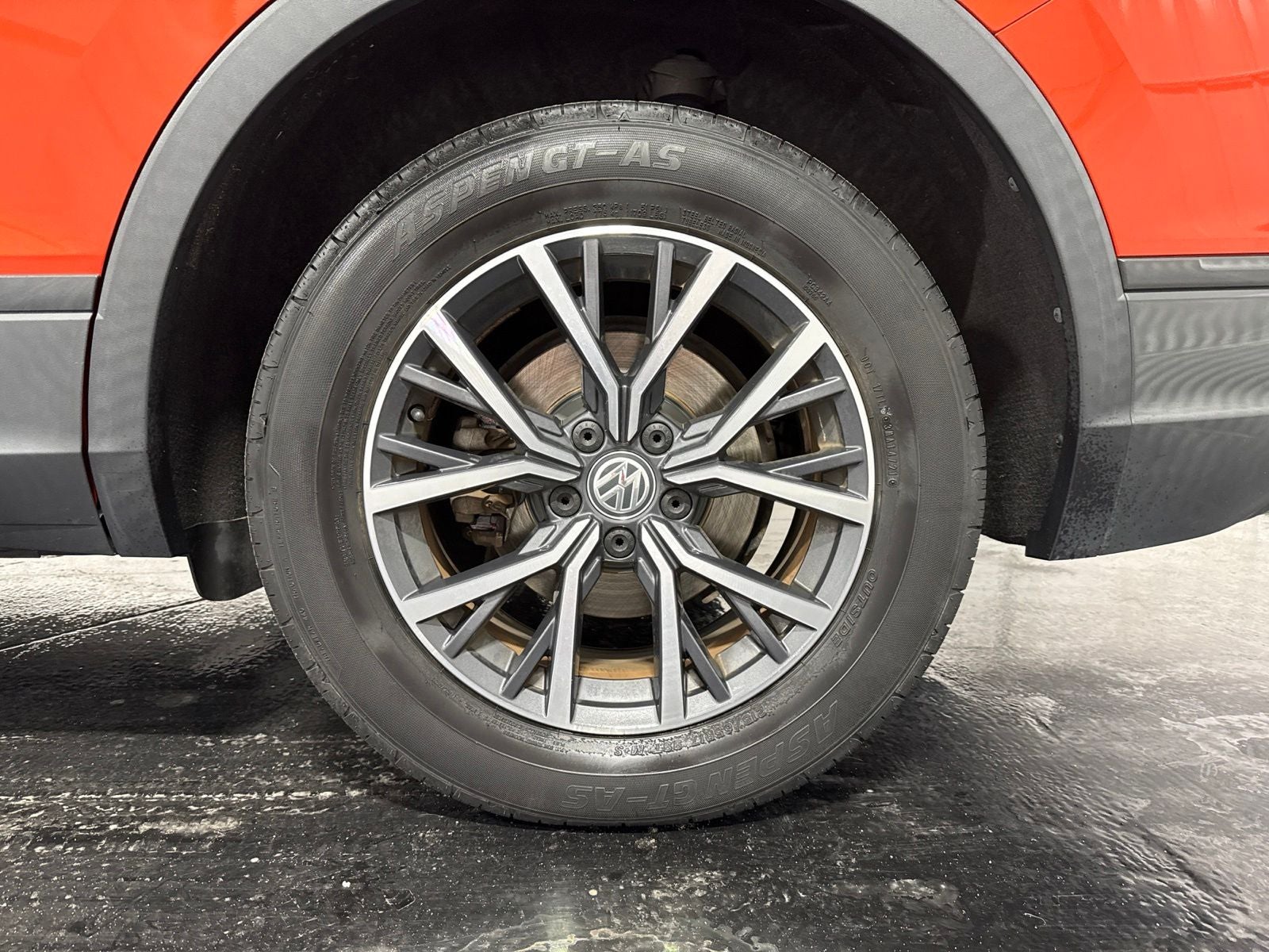 2019 Volkswagen Tiguan 2.0T SE
