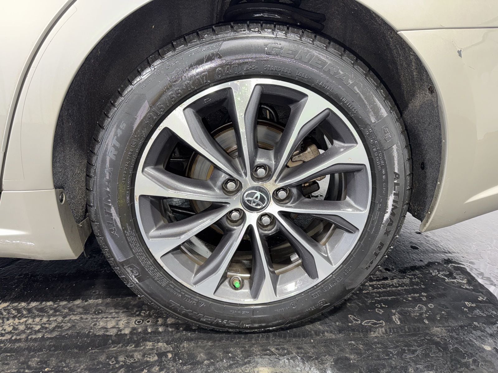 2018 Toyota Avalon Hybrid XLE Premium