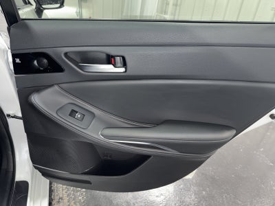 2022 Toyota Avalon Hybrid XSE