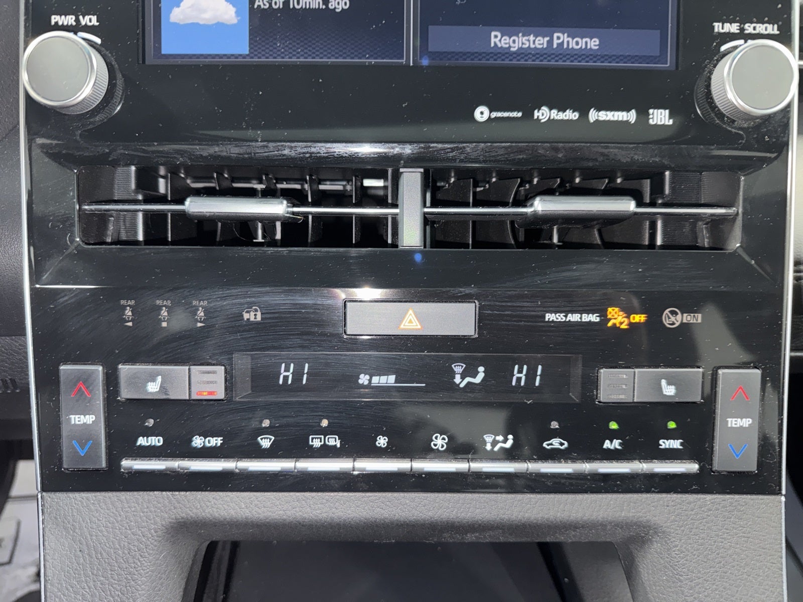 2022 Toyota Avalon Hybrid XSE