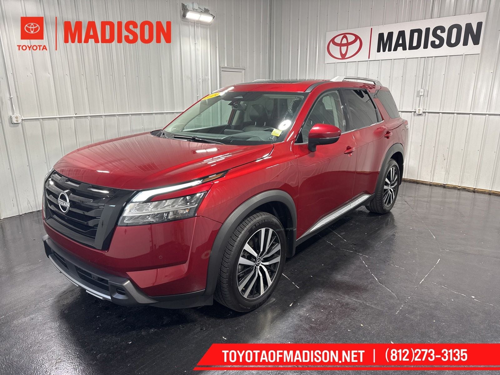 2024 Nissan Pathfinder Platinum