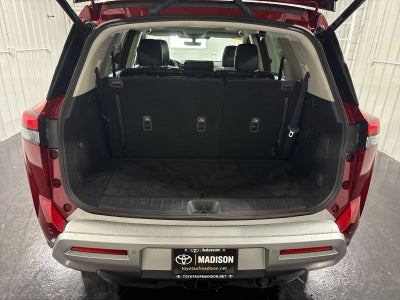 2024 Nissan Pathfinder Platinum