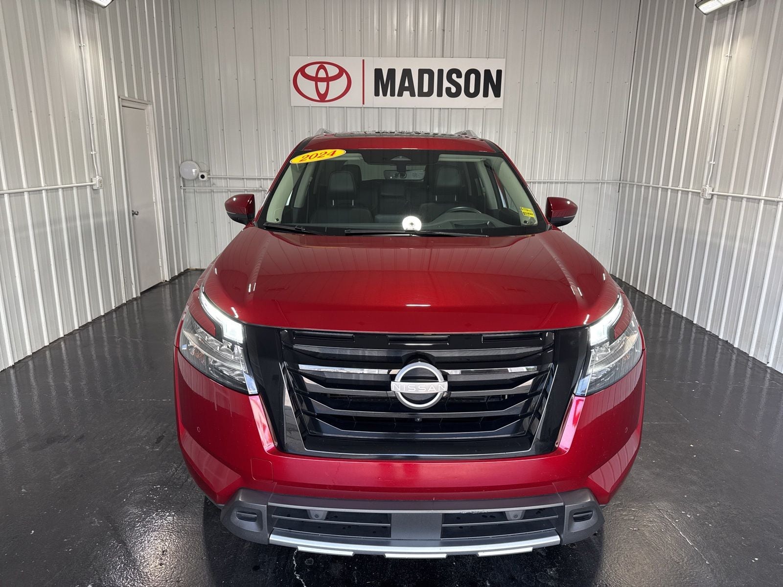 2024 Nissan Pathfinder Platinum