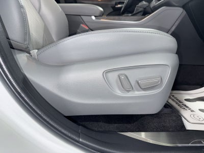 2023 Toyota Highlander Hybrid Platinum