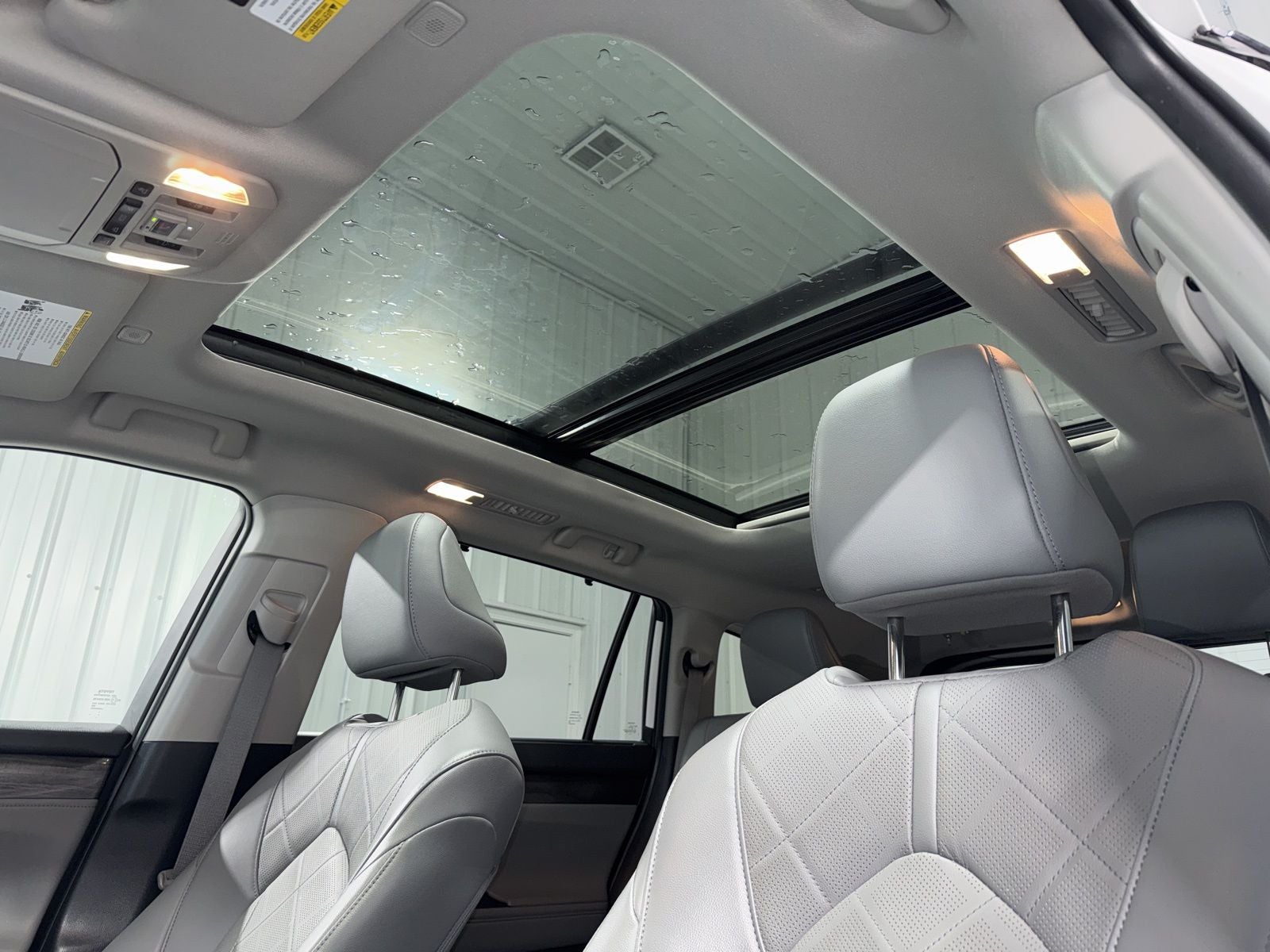 2023 Toyota Highlander Hybrid Platinum