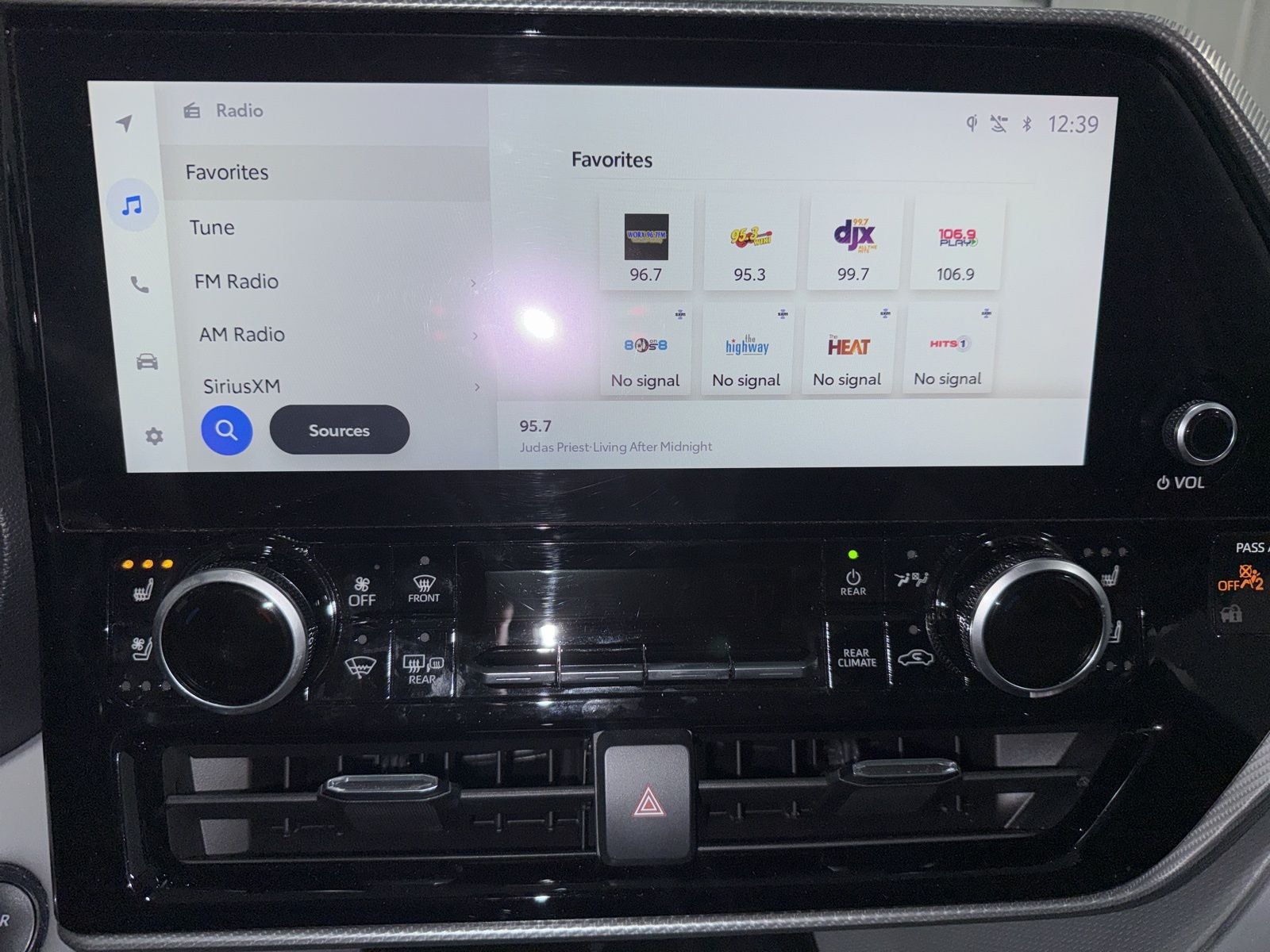 2023 Toyota Highlander Hybrid Platinum