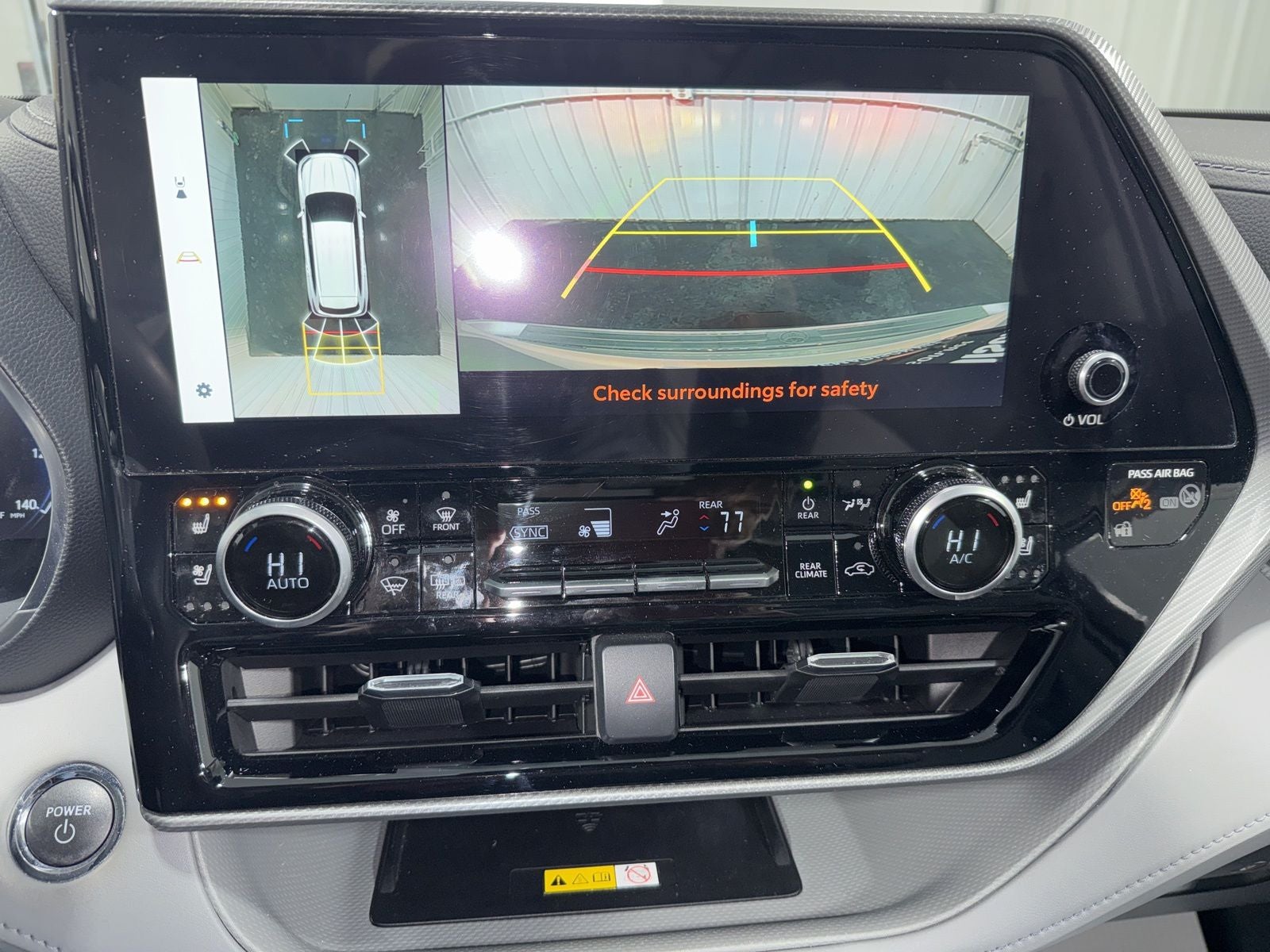 2023 Toyota Highlander Hybrid Platinum