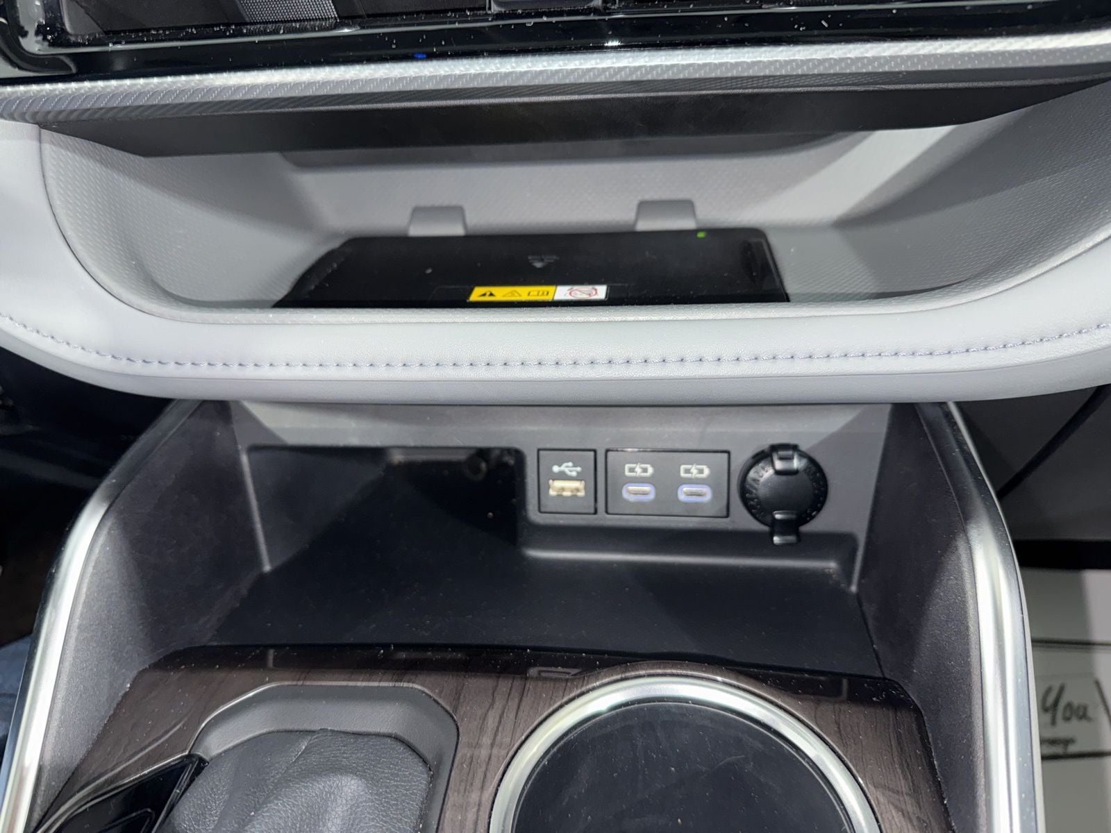 2023 Toyota Highlander Hybrid Platinum