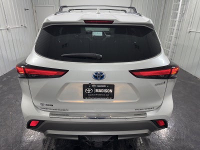 2023 Toyota Highlander Hybrid Platinum