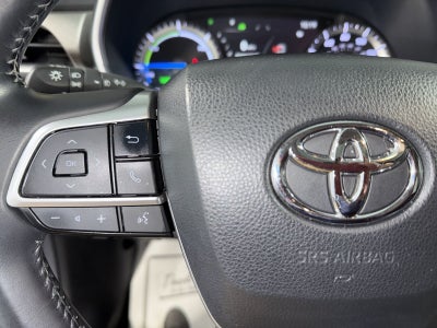 2022 Toyota Highlander Hybrid XLE
