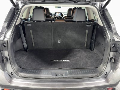 2022 Toyota Highlander Hybrid XLE