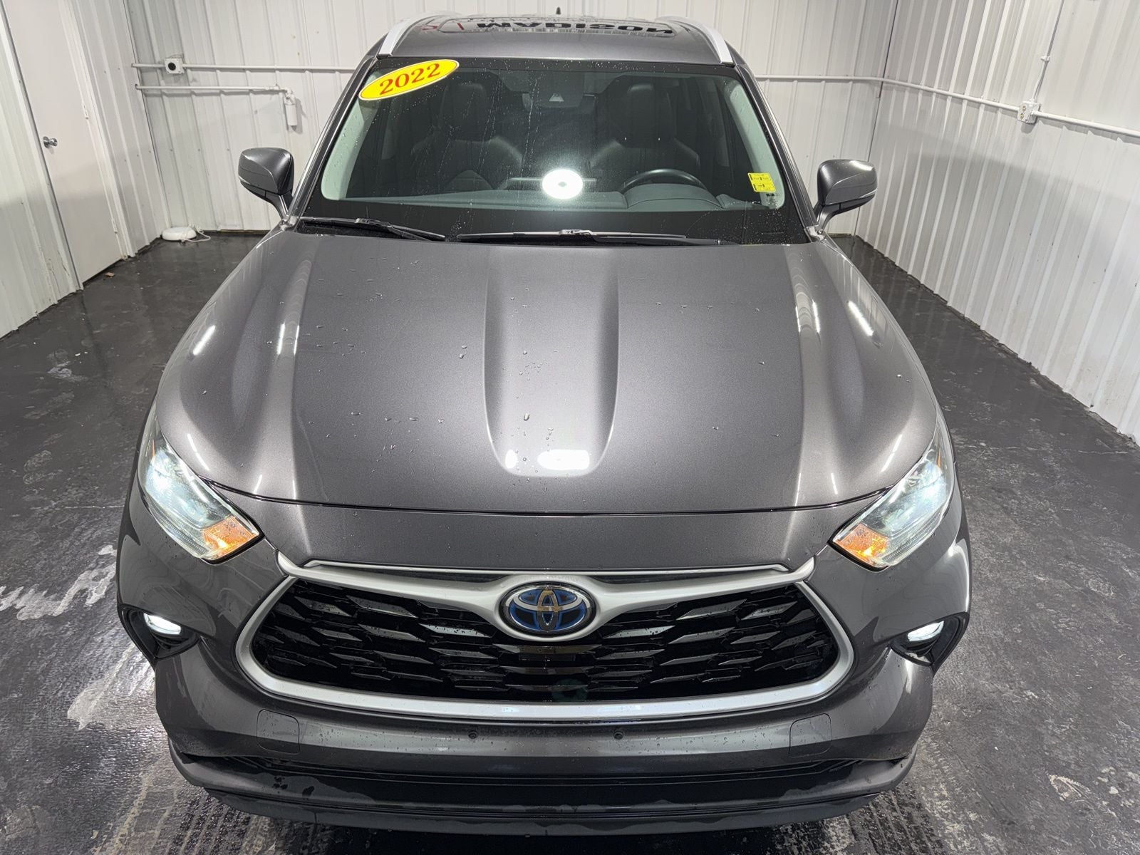 2022 Toyota Highlander Hybrid XLE