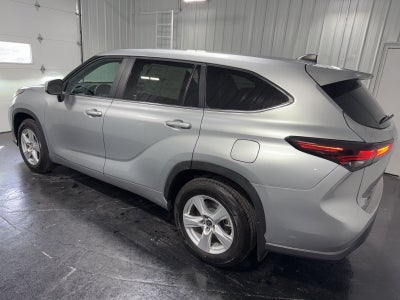 2024 Toyota Highlander LE