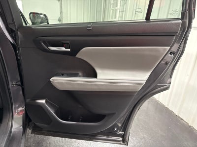 2025 Toyota Highlander XLE