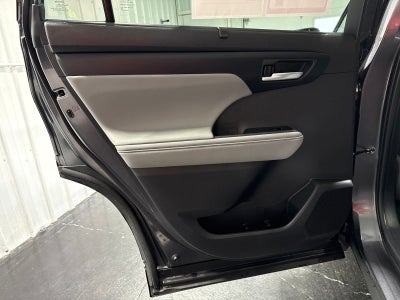 2025 Toyota Highlander XLE