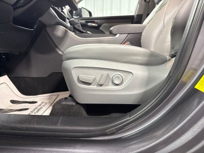 2025 Toyota Highlander XLE