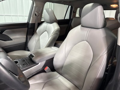 2025 Toyota Highlander XLE