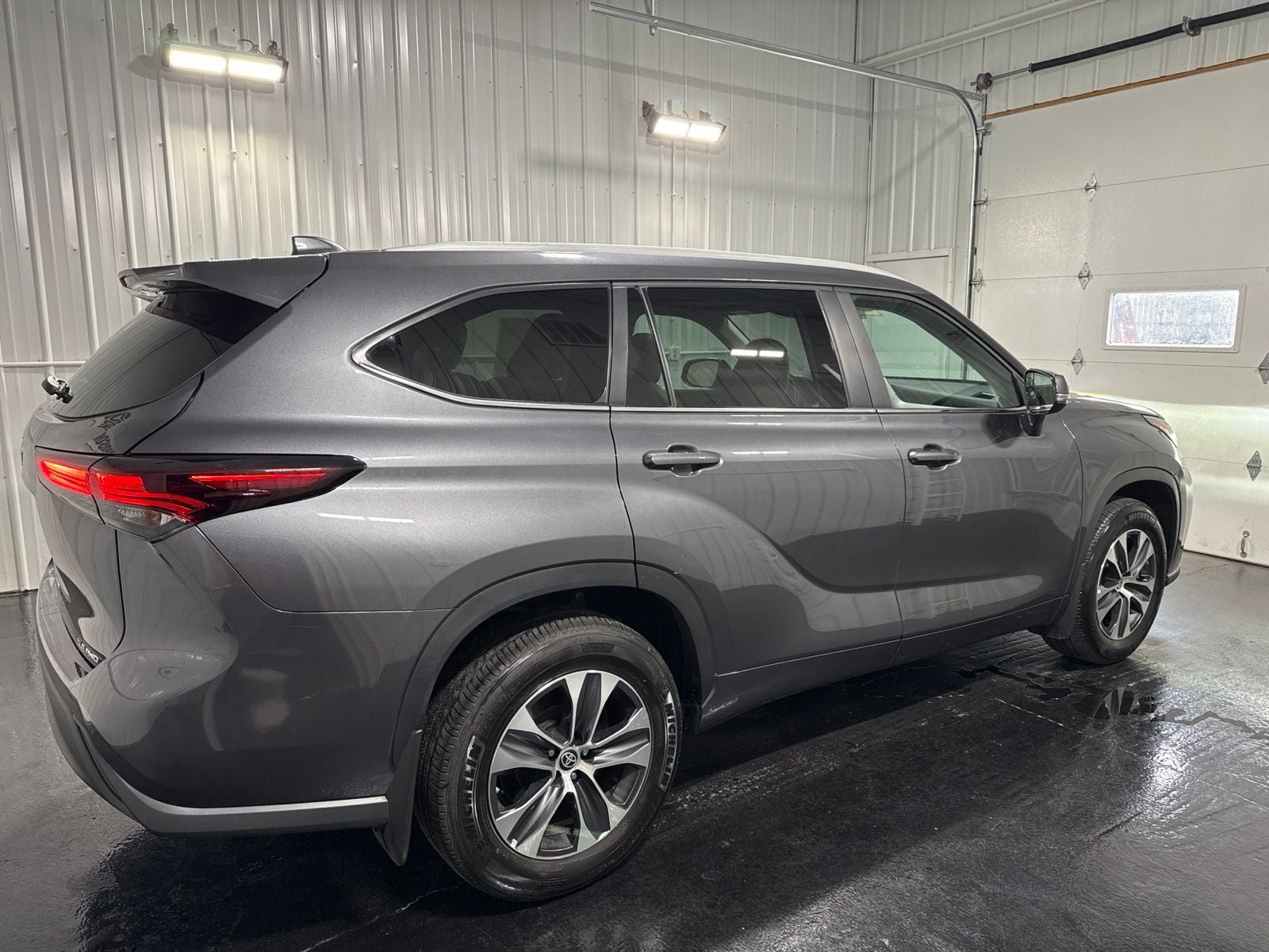 2025 Toyota Highlander XLE