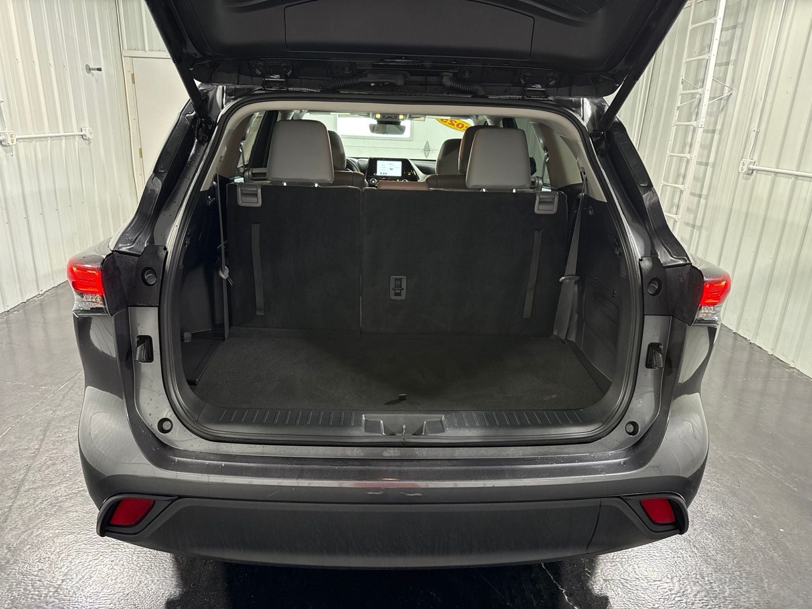 2025 Toyota Highlander XLE