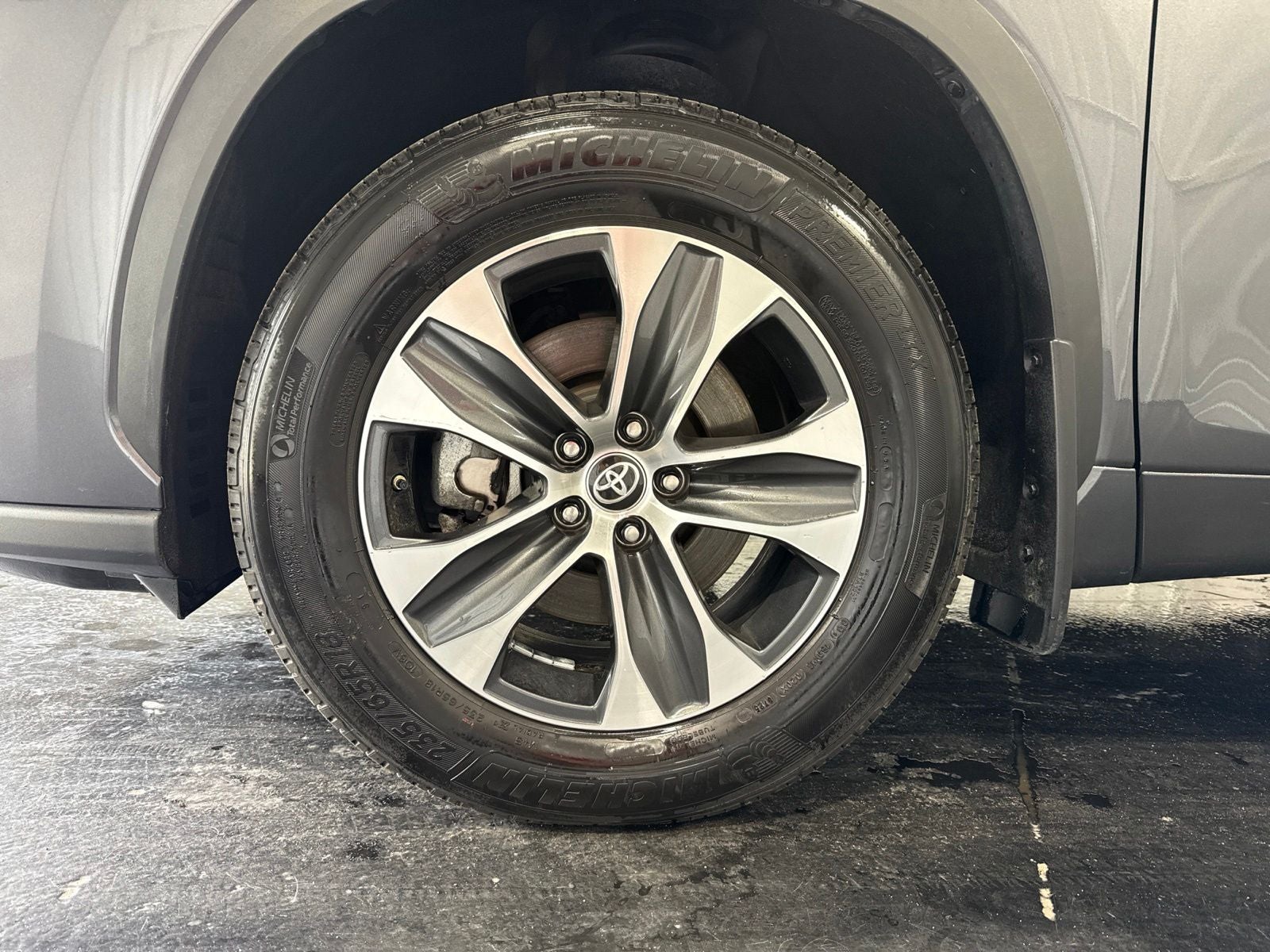 2025 Toyota Highlander XLE