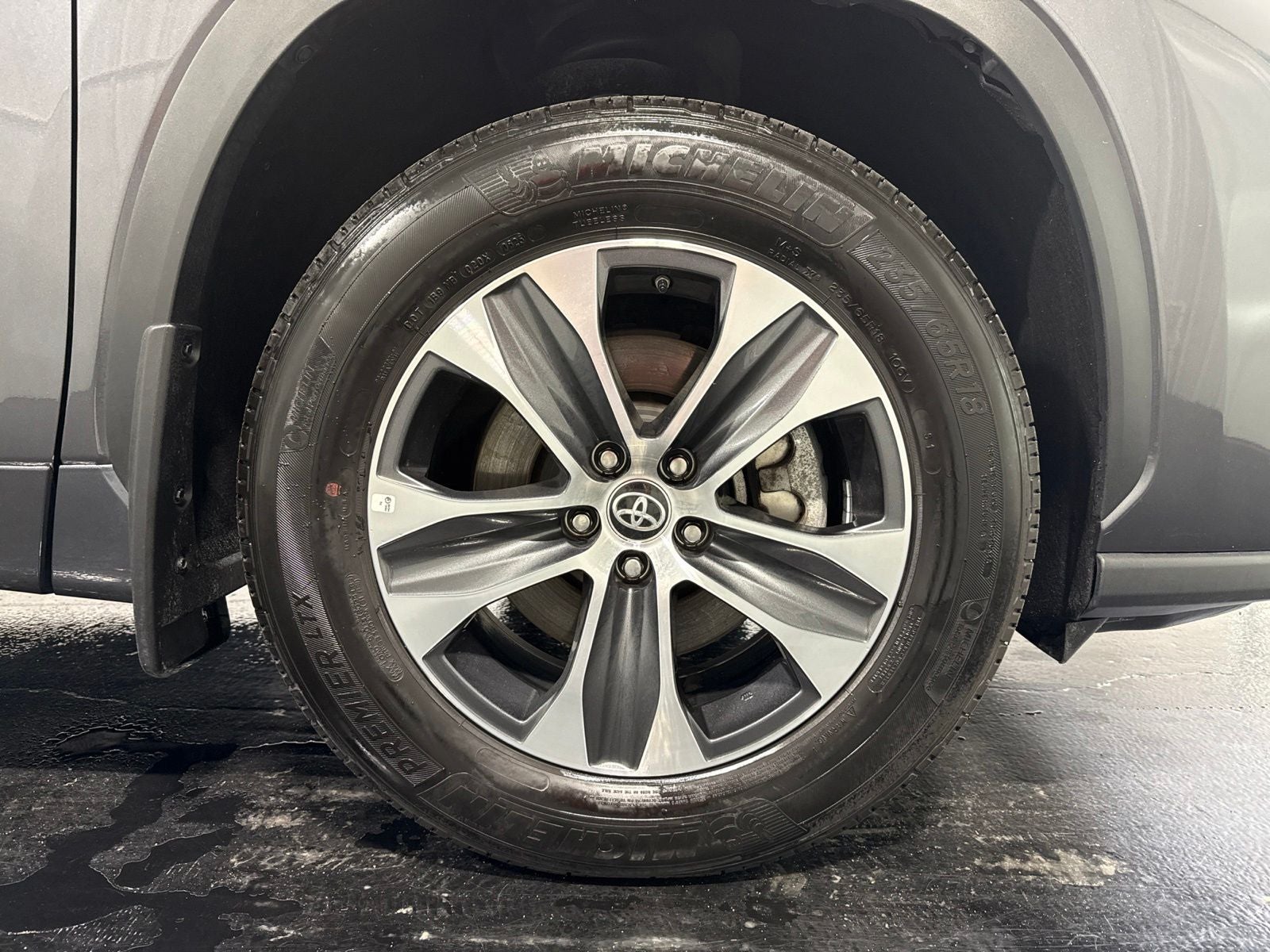 2025 Toyota Highlander XLE