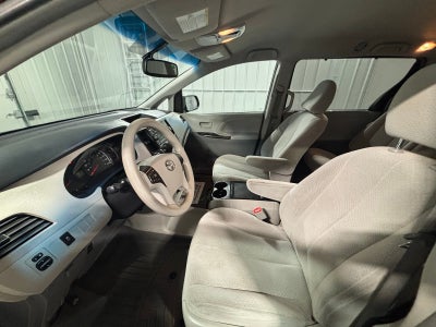 2013 Toyota Sienna LE