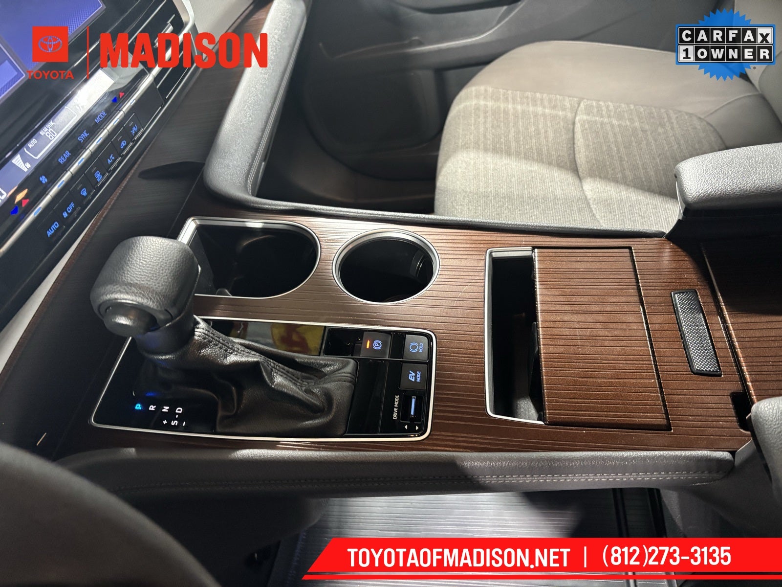 2024 Toyota Sienna LE 8 Passenger