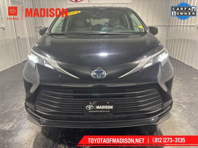 2024 Toyota Sienna LE 8 Passenger