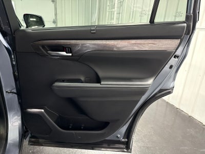 2021 Toyota Highlander Hybrid Limited