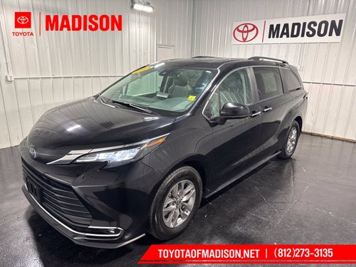 2024 Toyota Sienna XLE 8 Passenger