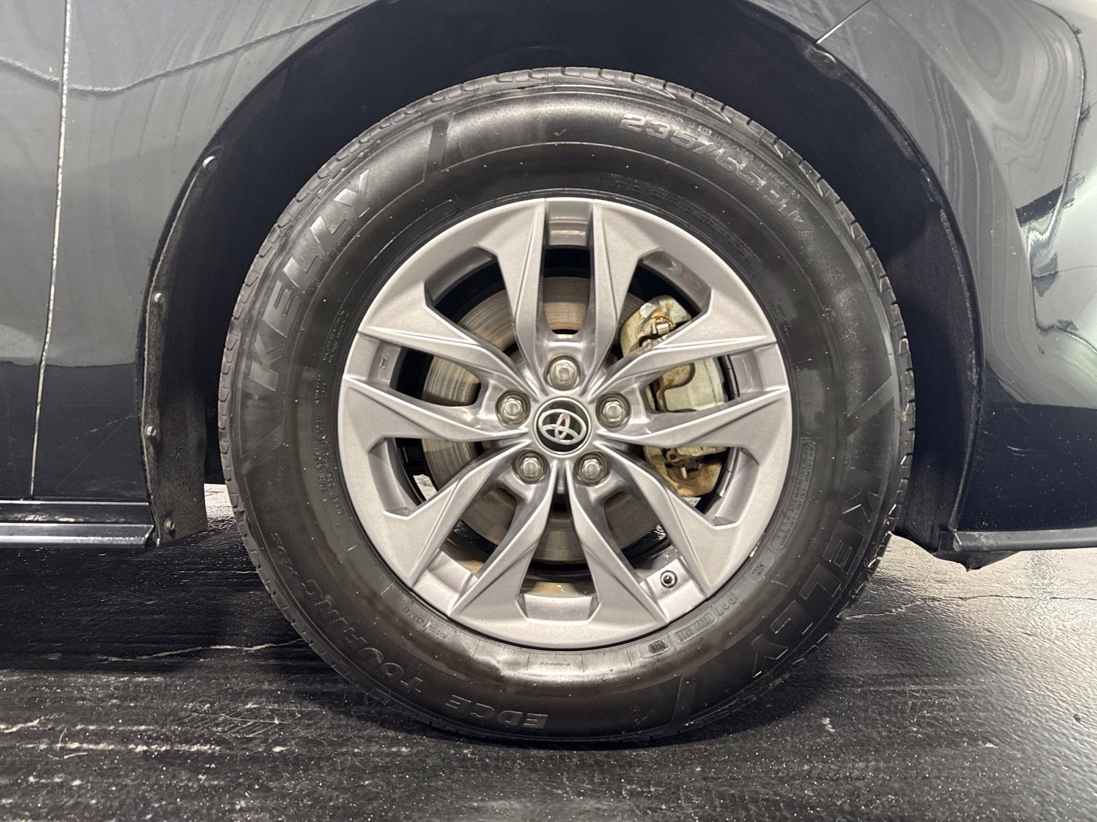 2024 Toyota Sienna XLE 8 Passenger