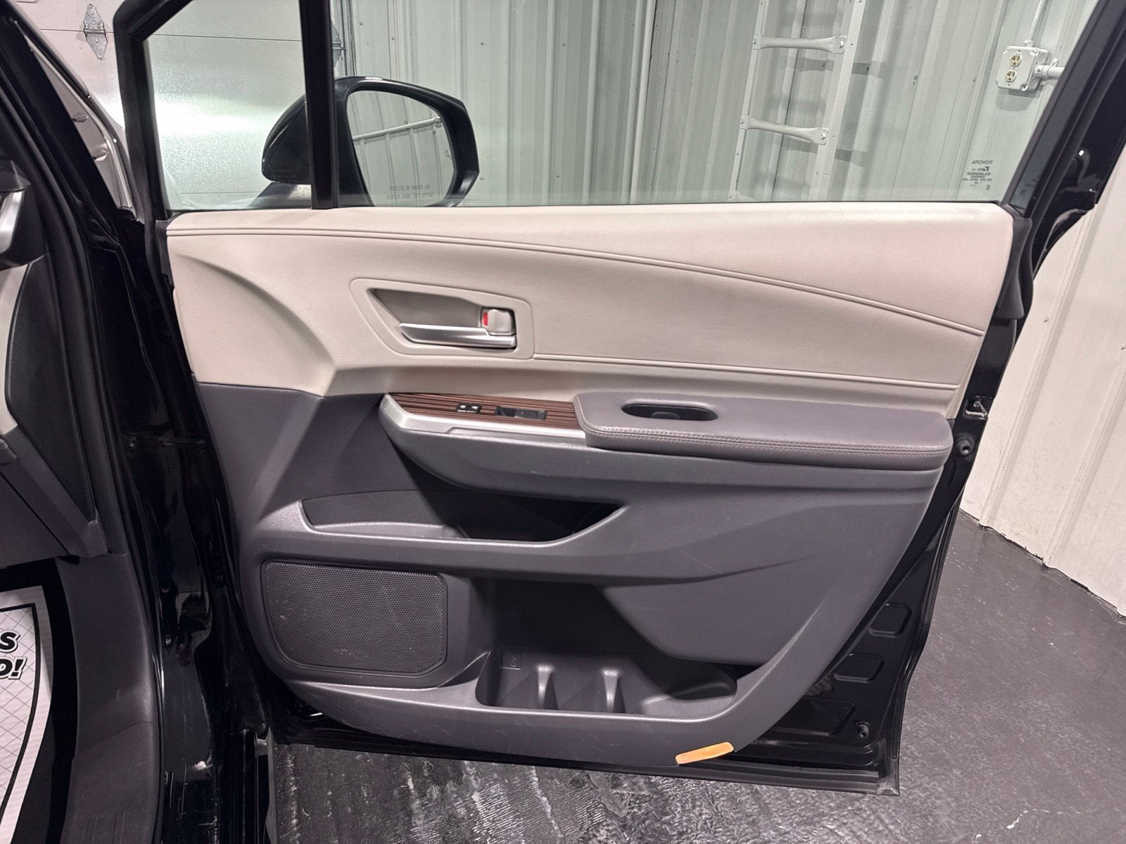 2024 Toyota Sienna XLE 8 Passenger