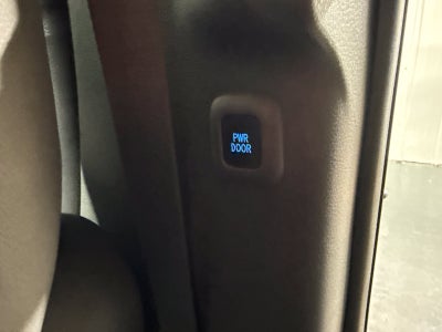 2024 Toyota Sienna XLE 8 Passenger