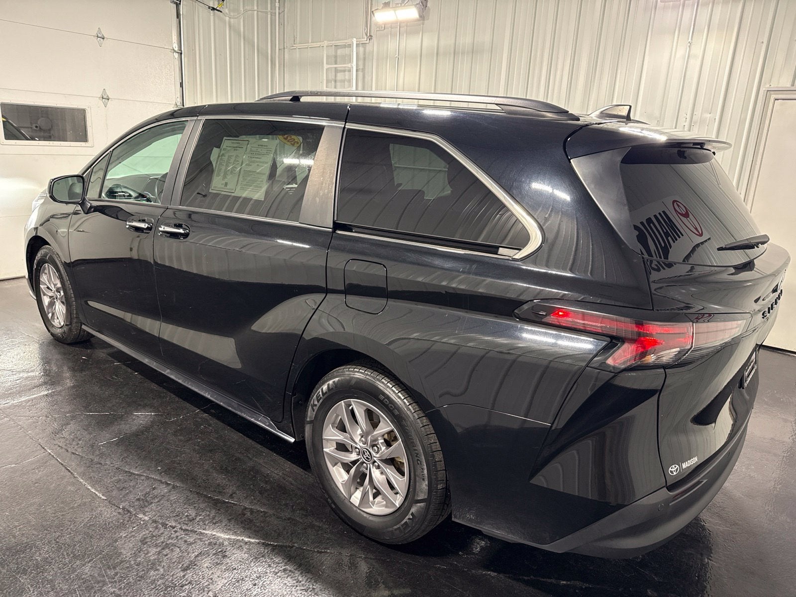 2024 Toyota Sienna XLE 8 Passenger