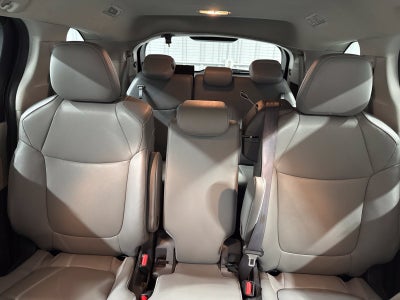 2024 Toyota Sienna XLE 8 Passenger